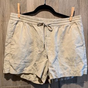 Banana Republic linen/cotton shorts